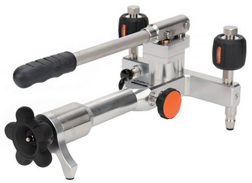 Pneumatic Pressure Test Pump - Vacuum to 600 psi | Additel ADT 916